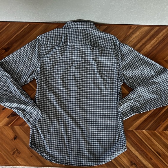 Men’s Fossil Long Sleeve Button Down Shirt - Picture 4 of 4